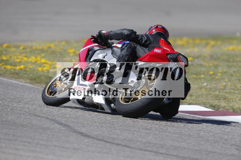 /05 07.04.2026 Cornu Master School ADR/Gruppe gruen/5